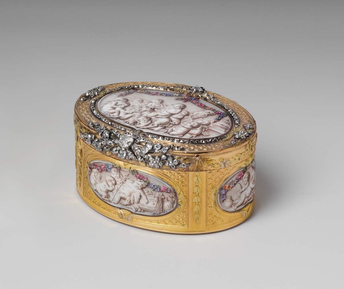 Mademoiselle Duplessis, Snuffbox with six scenes of putti at play, c.1761–62. Gold, grisaille enamel, diamonds